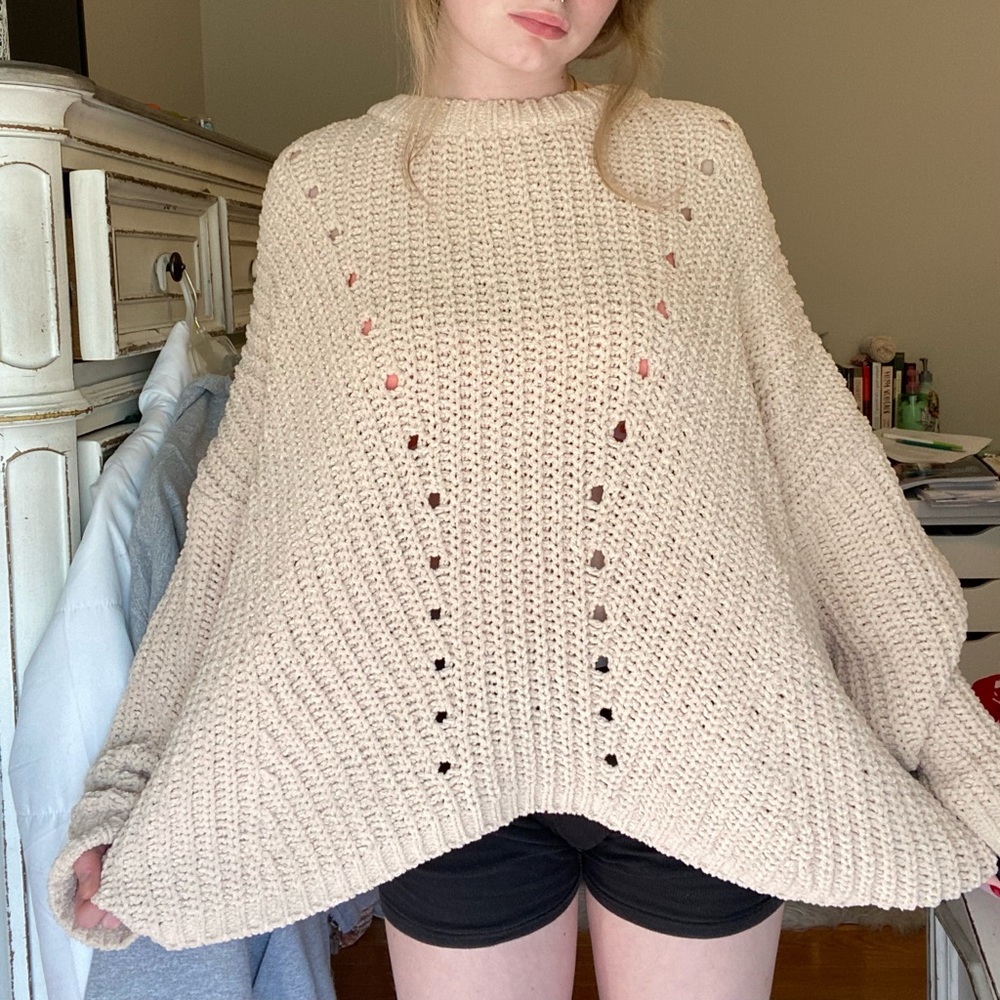 Size Small Knit Sweater - Picture 3 of 4